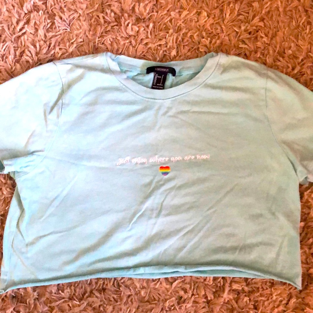 Blue cropped tee shirt
